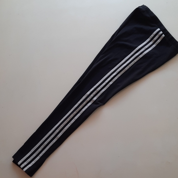 Adidas extra small black white athletic leggings - Picture 2 of 9